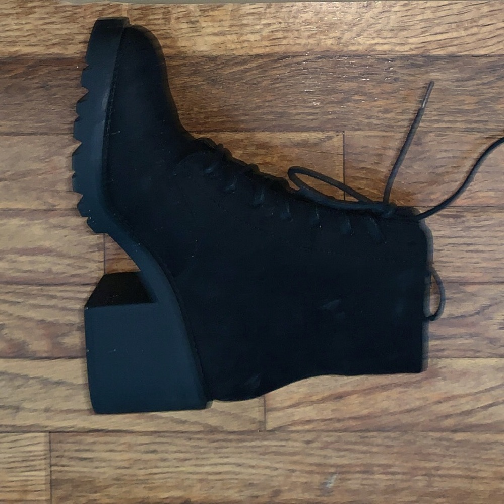 Chunky, ankle boots!